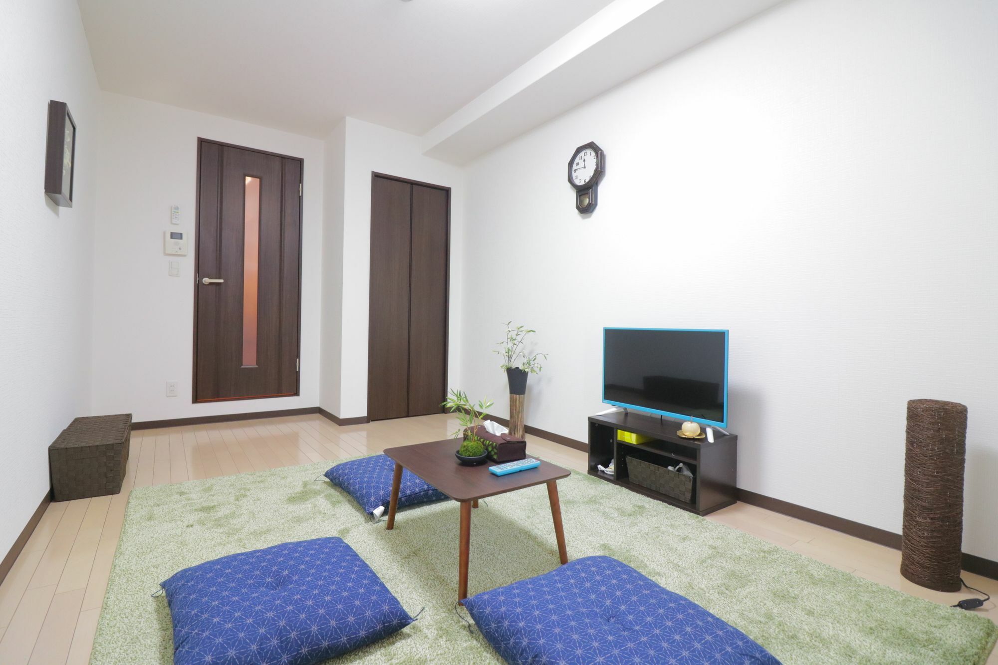 Hg Cozy Hotel No 38 通天閣前 โอซาก้า ภายนอก รูปภาพ